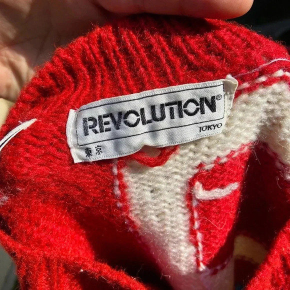 VTG 80’s Revolution Tokyo Mens Red Sweater - Picture 5 of 6